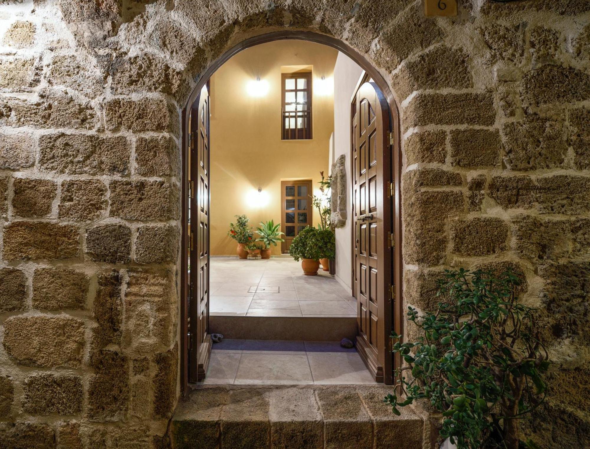 Spanish Knights Inn Rhodes City エクステリア 写真