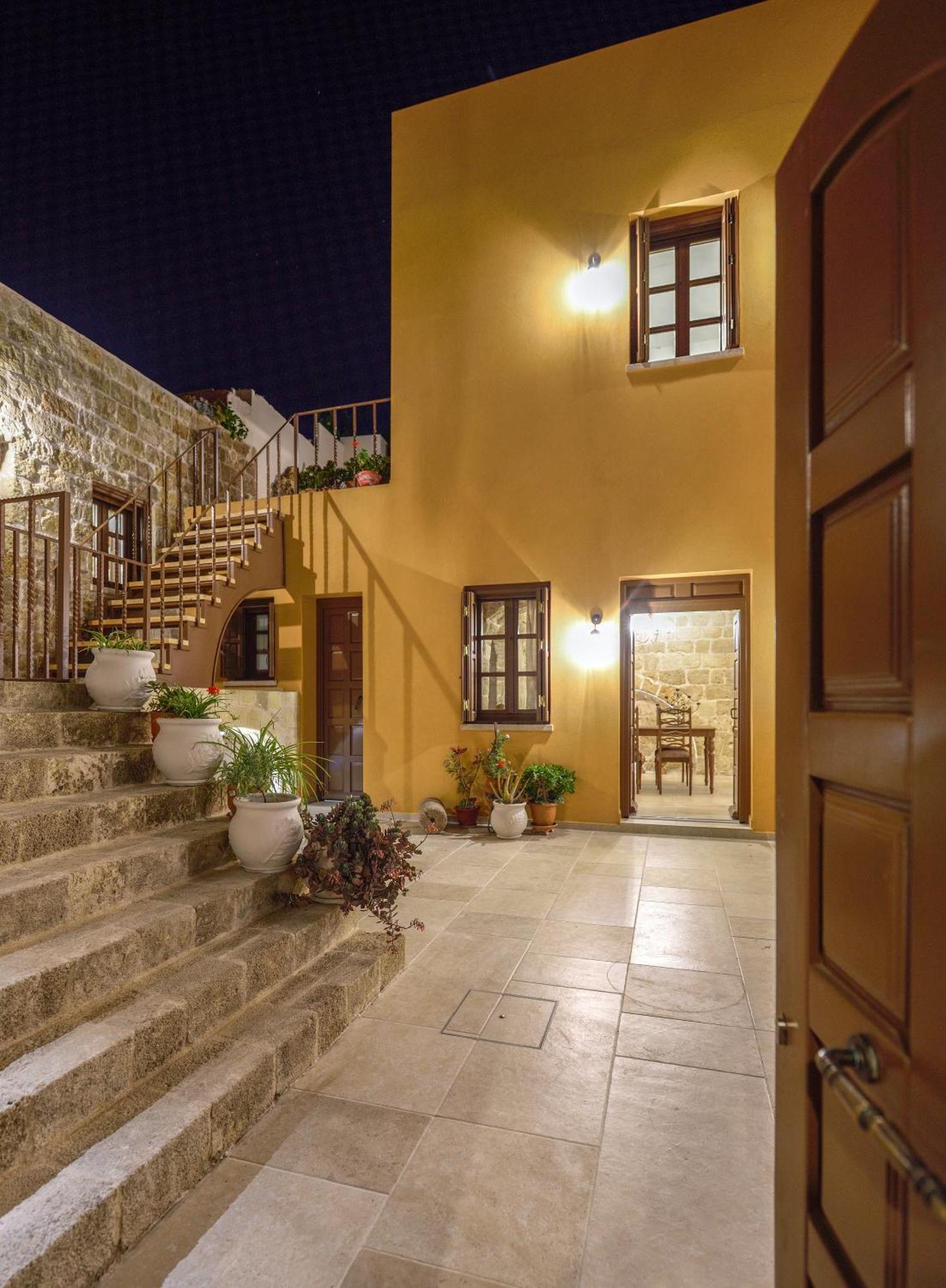 Spanish Knights Inn Rhodes City エクステリア 写真